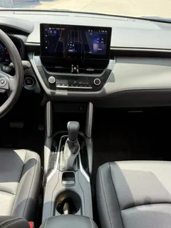 2023 Toyota Corolla Cross 2.0L CVT Elite, белый — фото 8