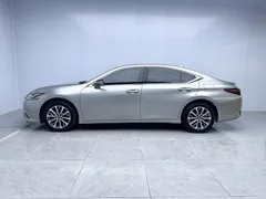 2022 Lexus ES 200 Excellence — фото 3