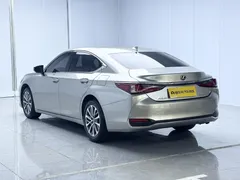 2022 Lexus ES 200 Excellence — фото 4