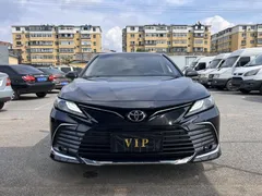 2023 Toyota Camry 2.5G Luxury, чёрный — фото 2