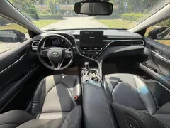 2021 Toyota Camry 2.5G Luxury, чёрный — фото 9