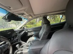 2021 Toyota Camry 2.5G Luxury, чёрный — фото 13