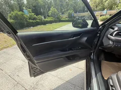 2021 Toyota Camry 2.5G Luxury, чёрный — фото 16