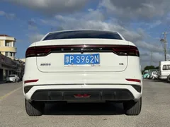 2022 Geely Emgrand 4th Gen 1.5L CVT Premium, белый — фото 7