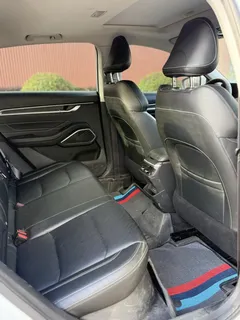 2022 Geely Emgrand 4th Gen 1.5L CVT Premium, белый — фото 10