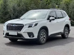 2022 Subaru Forester 2.0i AWD Luxury, белый — фото 1