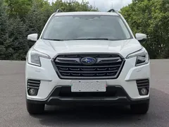 2022 Subaru Forester 2.0i AWD Luxury, белый — фото 2