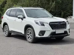 2022 Subaru Forester 2.0i AWD Luxury, белый — фото 3