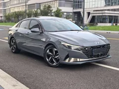 2022 Hyundai Elantra 1.5L CVT LUX Premium — фото 3