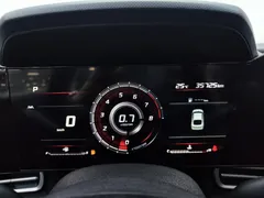 2022 Hyundai Elantra 1.5L CVT LUX Premium, белый — фото 18