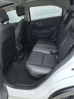2023 Honda Vezel 1.5L CVT Tech, белый — фото 7