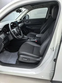 2023 Honda Vezel 1.5L CVT Tech, белый — фото 8