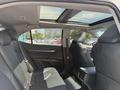 2023 Toyota Camry 2.5G Luxury, белый — фото 6