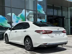 2023 Toyota Camry 2.5G Luxury, белый — фото 13