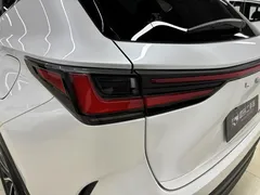 2023 Lexus NX 260 2WD, белый — фото 19
