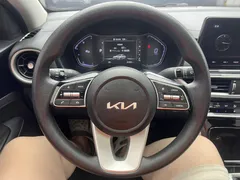 2021 Kia Cerato 1.5L CVT Fashion, белый — фото 14