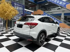 2022 Honda Vezel 1.5L CVT Pioneer, белый — фото 11