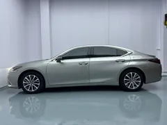 2022 Lexus ES 200 Excellence — фото 3