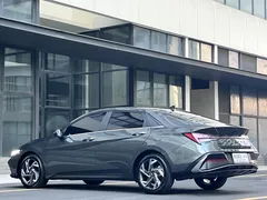 2023 Hyundai Elantra 1.5L CVT GLX Elite — фото 6