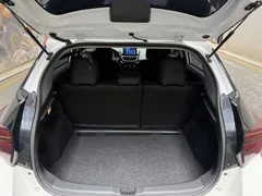2022 Toyota Yaris L Zhixuan X 1.5L CVT Leading Plus, белый — фото 18