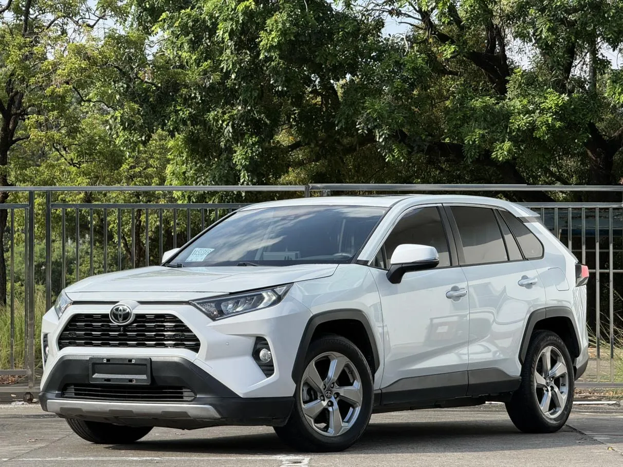 2022 Toyota RAV4 2.0L CVT 2WD Fashion Plus
