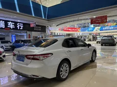 2023 Toyota Camry 2.0G Luxury, белый — фото 8