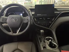 2023 Toyota Camry 2.0G Luxury, белый — фото 9