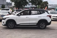 2023 Kia Seltos 1.5L IVT Luxury, белый — фото 3