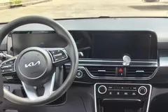 2023 Kia Seltos 1.5L IVT Luxury, белый — фото 10