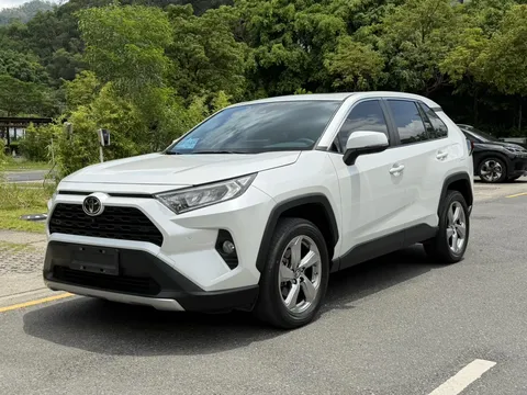 2022 Toyota RAV4 2.0L CVT 2WD Fashion Plus