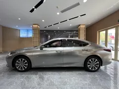 2022 Lexus ES 200 Excellence — фото 3