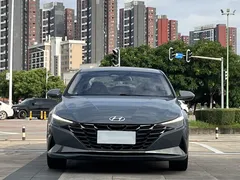 2021 Hyundai Elantra 1.5L CVT LUX Premium — фото 2