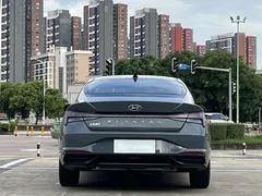 2021 Hyundai Elantra 1.5L CVT LUX Premium — фото 8