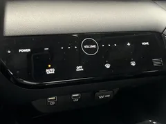 2021 Hyundai Elantra 1.5L CVT LUX Premium — фото 12