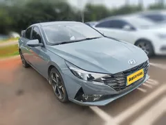 2021 Hyundai Elantra 1.5L CVT LUX Premium — фото 3