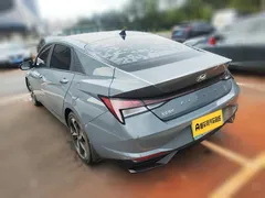 2021 Hyundai Elantra 1.5L CVT LUX Premium — фото 4