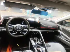 2021 Hyundai Elantra 1.5L CVT LUX Premium — фото 5