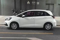 2023 Honda Fit 1.5L CVT, белый — фото 3