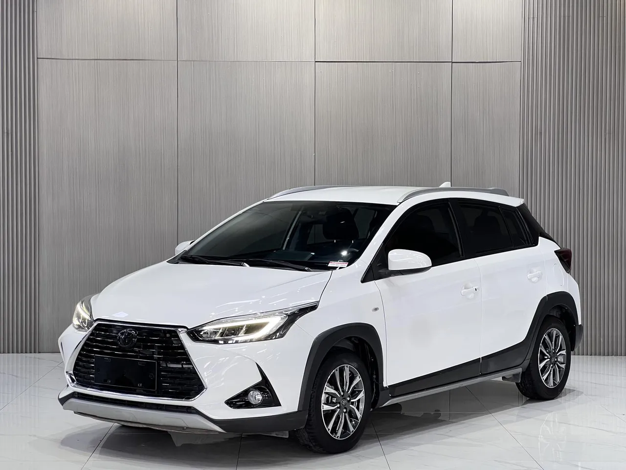 2022 Toyota Yaris L Zhixuan X 1.5L CVT Luxury Plus