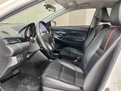 2022 Toyota Yaris L Zhixuan X 1.5L CVT Luxury Plus, белый — фото 5