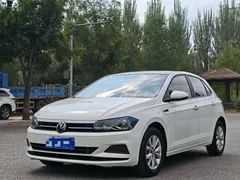 2021 Volkswagen Polo Plus 1.5L AT Colorful Tech, белый — фото 1