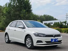 2021 Volkswagen Polo Plus 1.5L AT Colorful Tech, белый — фото 3