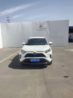 2022 Toyota RAV4 2.0L CVT 2WD Urban, белый — фото 2