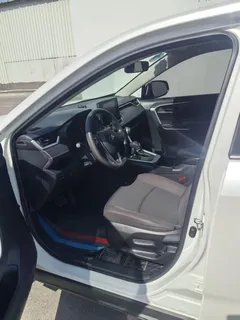 2022 Toyota RAV4 2.0L CVT 2WD Urban, белый — фото 7
