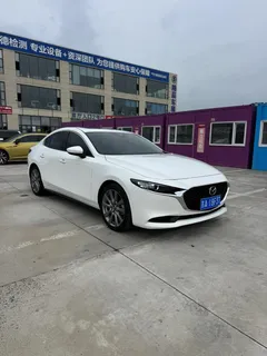 2022 Mazda Mazda3 2.0L AT, белый — фото 3