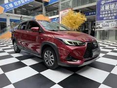 2022 Toyota Yaris L Zhixuan 1.5L CVT Leading Plus, красный — фото 3