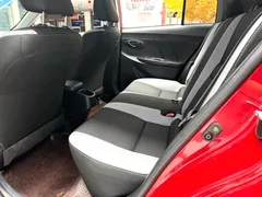 2022 Toyota Yaris L Zhixuan 1.5L CVT Leading Plus, красный — фото 12