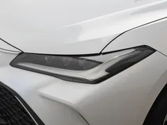 2023 Toyota Avalon 2.5L AT Luxury, белый — фото 16
