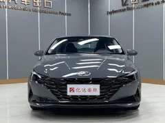 2022 Hyundai Elantra 1.5L CVT LUX Premium — фото 3