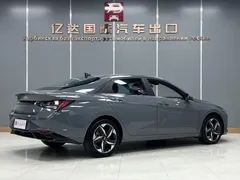 2022 Hyundai Elantra 1.5L CVT LUX Premium — фото 4